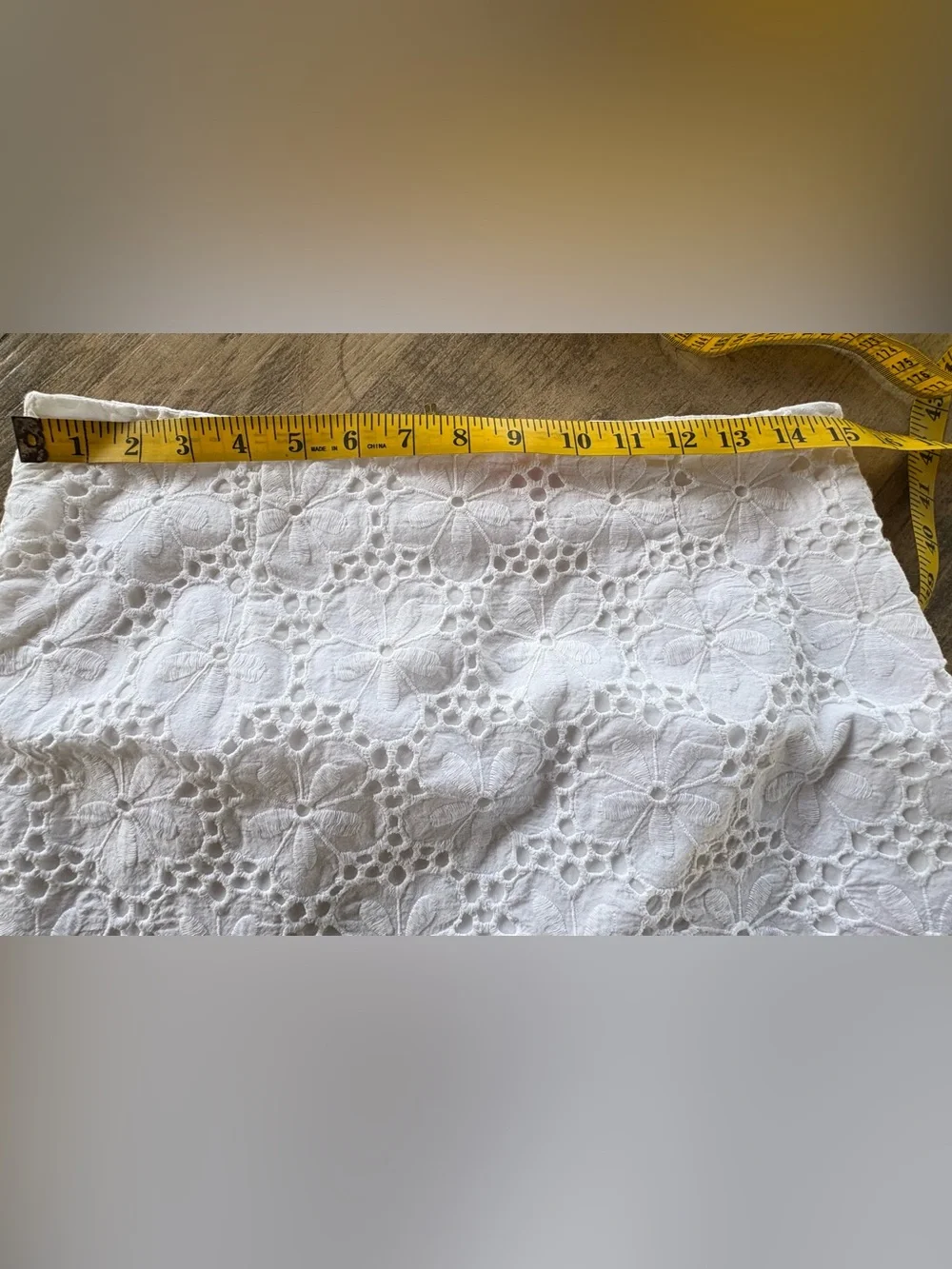 Lilly Pulitzer Tate White Eyelet Mini Skirt with scalloped hem Size 6 - Picture 10 of 11